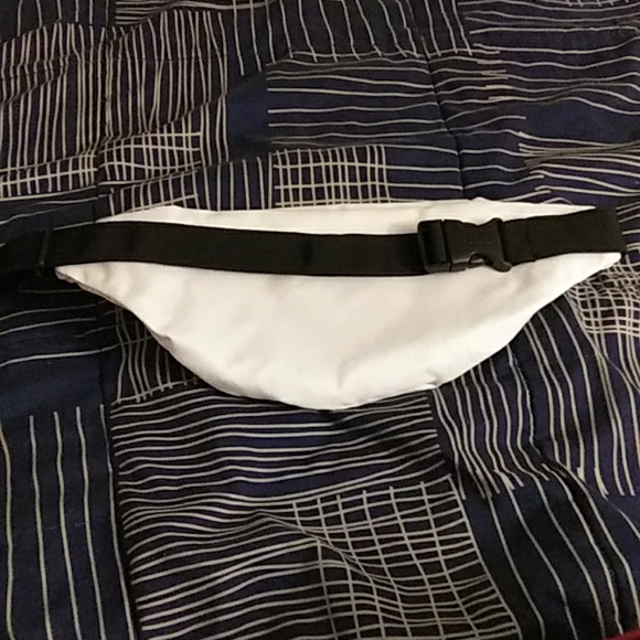 Fila fanny pack - Picture 2 of 4